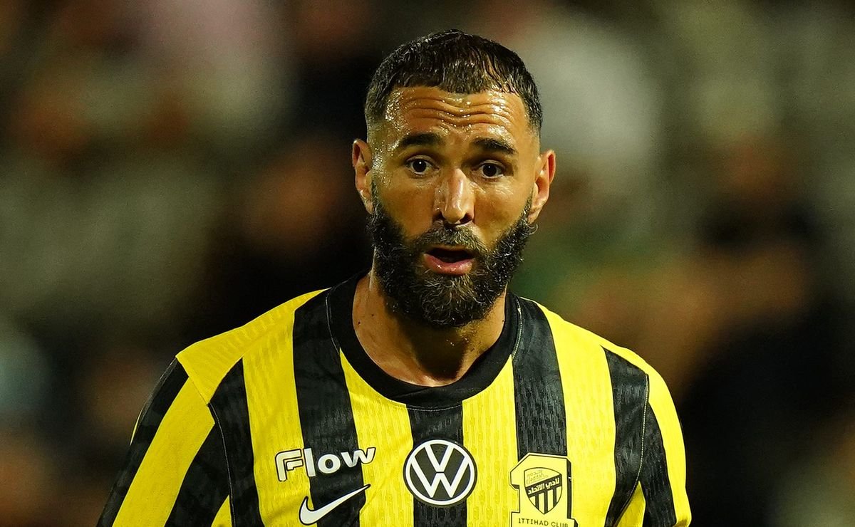 benzema-nao-descarta-saida-do-al-ittihad-apos-ser-ligado-ao-gremio:-“depende-de-muitos-fatores”