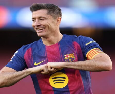 lewandowski-vive-incerteza-no-barcelona-e-entra-na-mira-de-milan-e-atletico-de-madrid